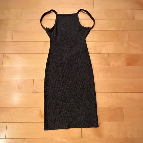 Aritzia community backless dress - Picture 2 of 3